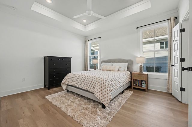 141 S H Street, Pensacola, FL 32502