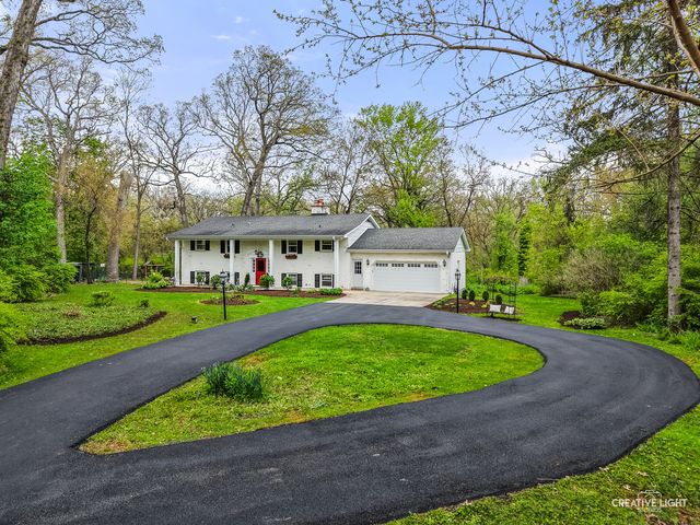 41W880 White Oak Lane, St. Charles, IL 60175