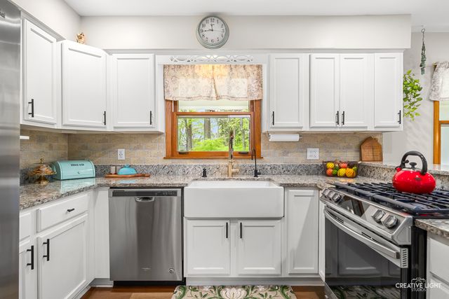 41W880 White Oak Lane, St. Charles, IL 60175