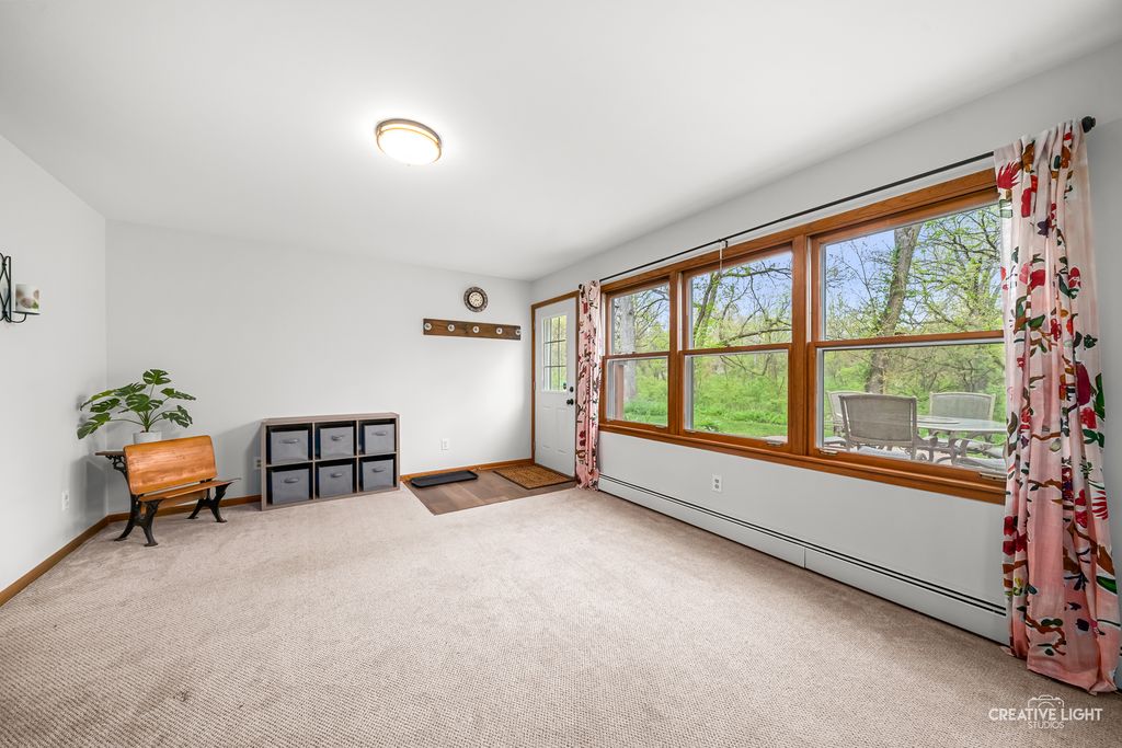Image 24 of property listing at 41W880 White Oak Lane, St. Charles, IL 60175