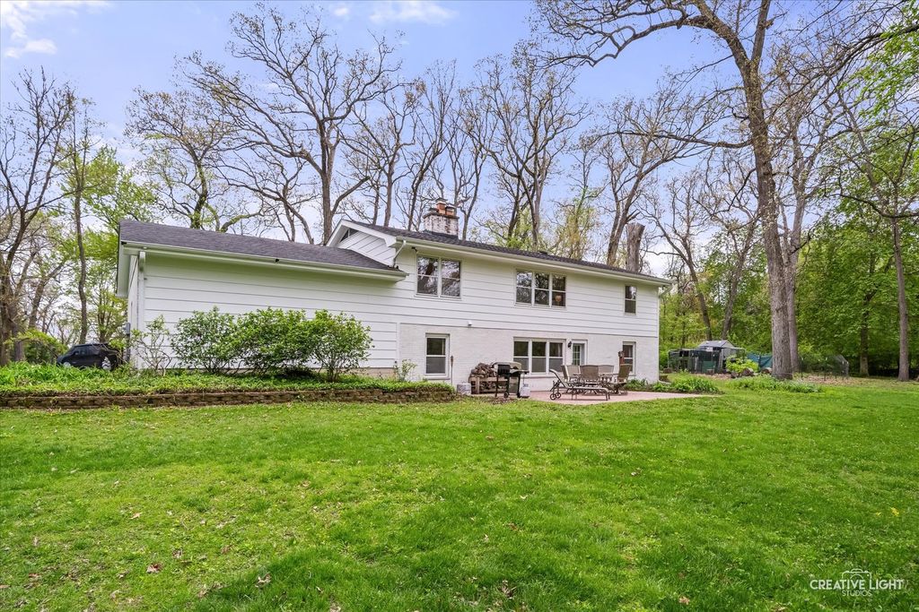 Image 39 of property listing at 41W880 White Oak Lane, St. Charles, IL 60175