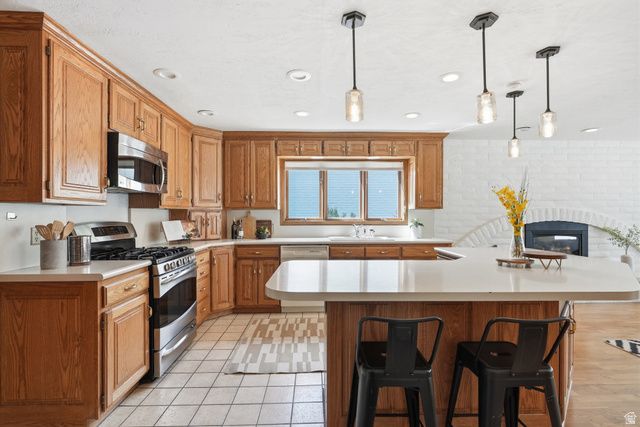 7116 S PONDEROSA DR, Cottonwood Heights, UT 84121