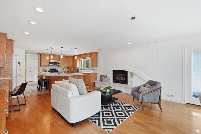 7116 S PONDEROSA DR, Cottonwood Heights, UT 84121