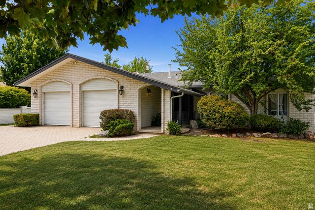 7116 S PONDEROSA DR, Cottonwood Heights, UT 84121