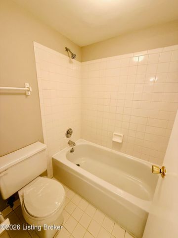 3208 Brightside Ct, Louisville, KY 40220