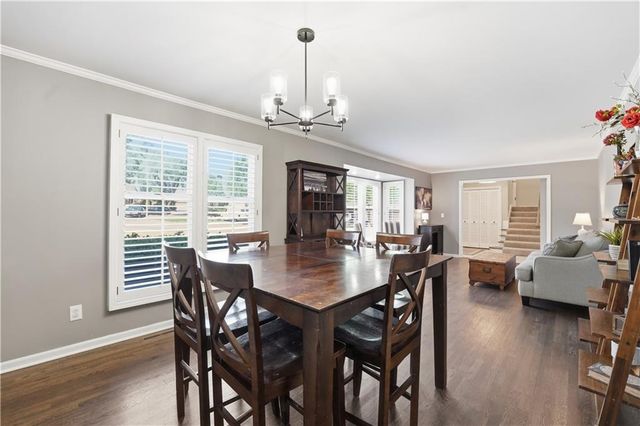 5475 W 85th Terrace, Prairie Village, KS 66207