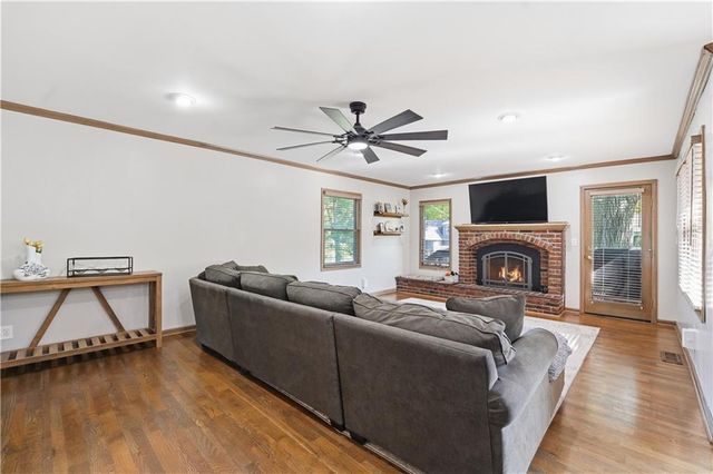 5475 W 85th Terrace, Prairie Village, KS 66207