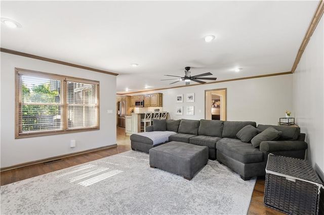 5475 W 85th Terrace, Prairie Village, KS 66207