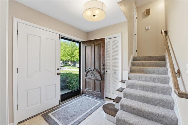 5475 W 85th Terrace, Prairie Village, KS 66207