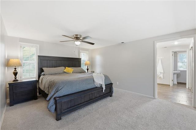 5475 W 85th Terrace, Prairie Village, KS 66207