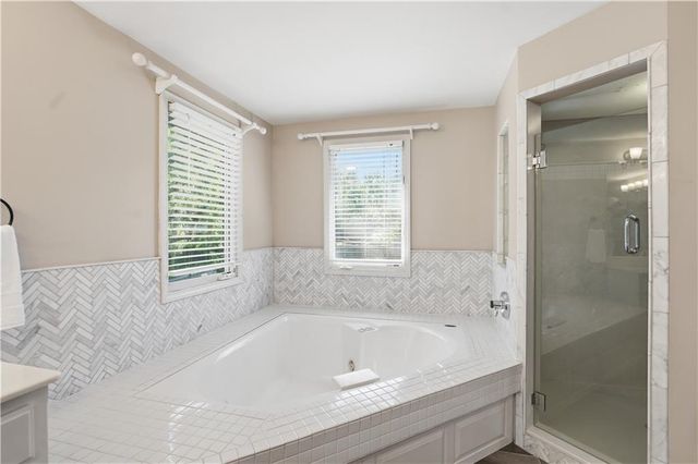 5475 W 85th Terrace, Prairie Village, KS 66207