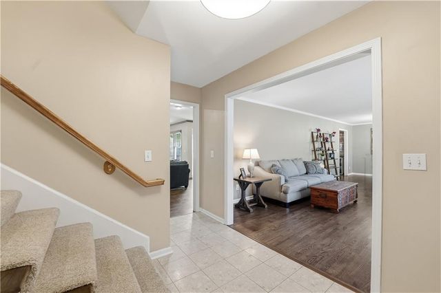 5475 W 85th Terrace, Prairie Village, KS 66207