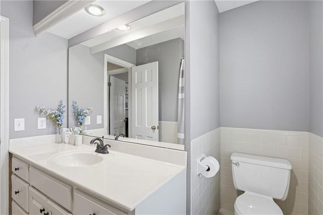 5475 W 85th Terrace, Prairie Village, KS 66207