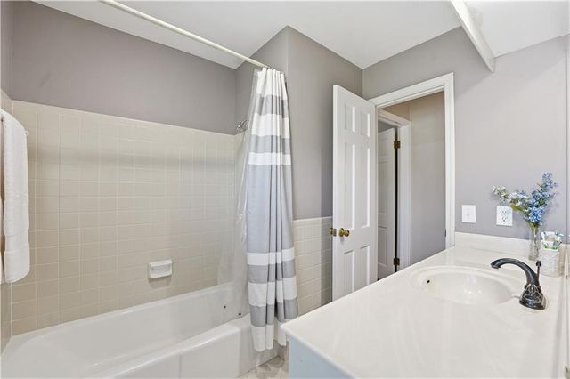 5475 W 85th Terrace, Prairie Village, KS 66207