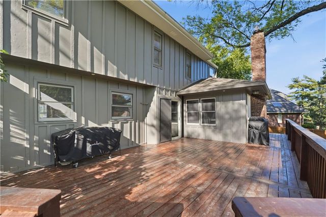 5475 W 85th Terrace, Prairie Village, KS 66207