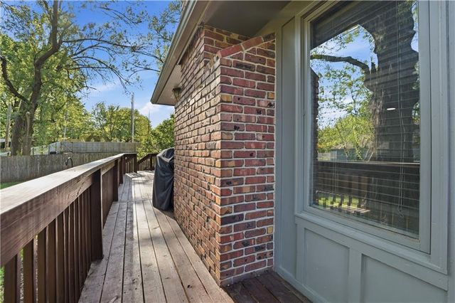 5475 W 85th Terrace, Prairie Village, KS 66207