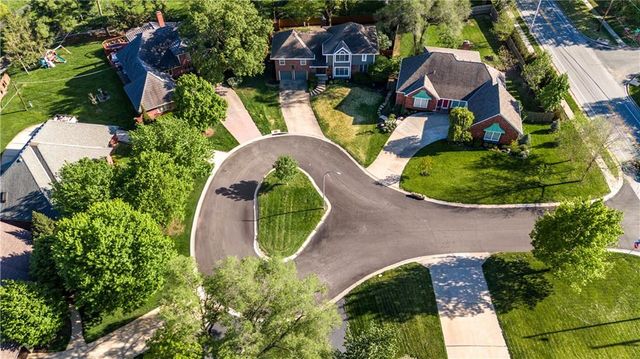 5475 W 85th Terrace, Prairie Village, KS 66207