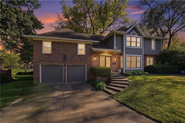 5475 W 85th Terrace, Prairie Village, KS 66207