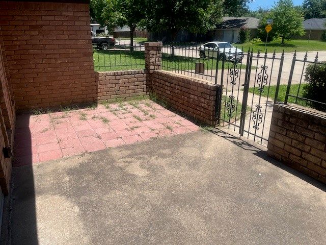 2804 Ashbury Drive, Arlington, TX 76015