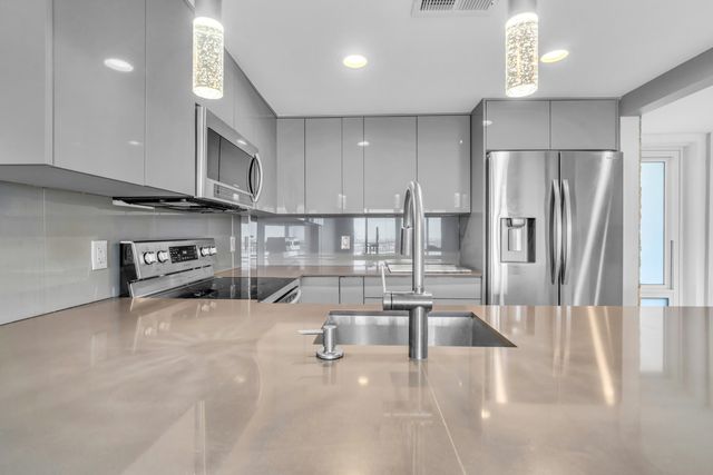 2611 N Riverside Drive 1004, Pompano Beach, FL 33062