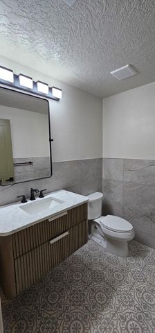 505 Los Arboles Avenue NW, Albuquerque, NM 87107