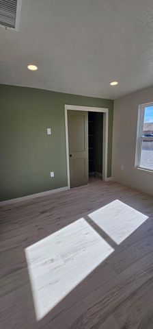 505 Los Arboles Avenue NW, Albuquerque, NM 87107