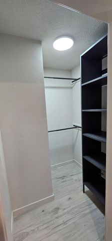 505 Los Arboles Avenue NW, Albuquerque, NM 87107