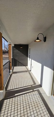 505 Los Arboles Avenue NW, Albuquerque, NM 87107