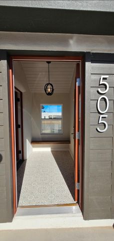 505 Los Arboles Avenue NW, Albuquerque, NM 87107