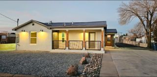 505 Los Arboles Avenue NW, Albuquerque, NM 87107