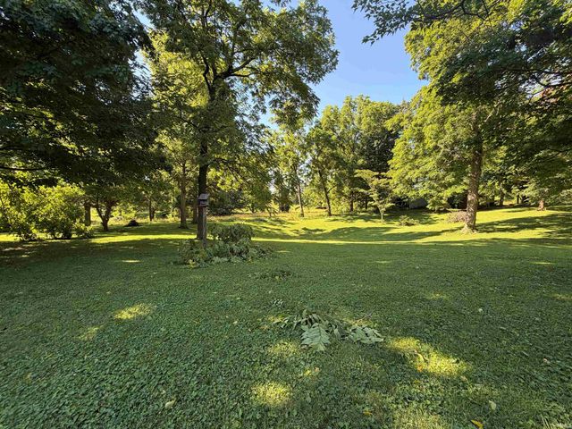 1852 Hancock Ave, Mitchell, IN 47446