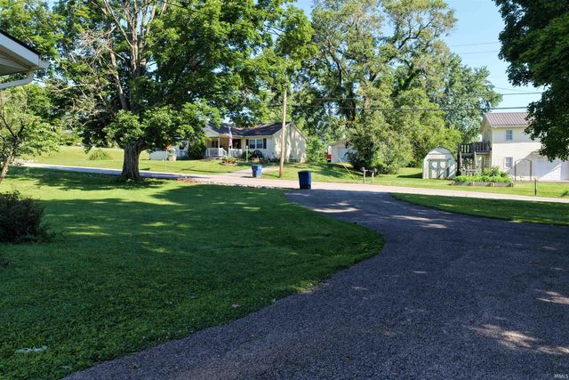 1852 Hancock Ave, Mitchell, IN 47446