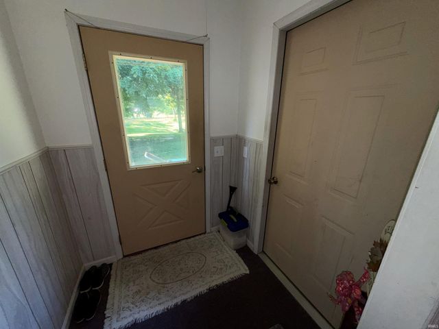 1852 Hancock Ave, Mitchell, IN 47446