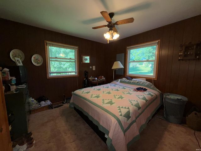 1852 Hancock Ave, Mitchell, IN 47446