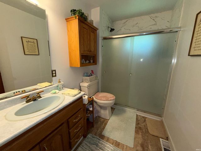 1852 Hancock Ave, Mitchell, IN 47446