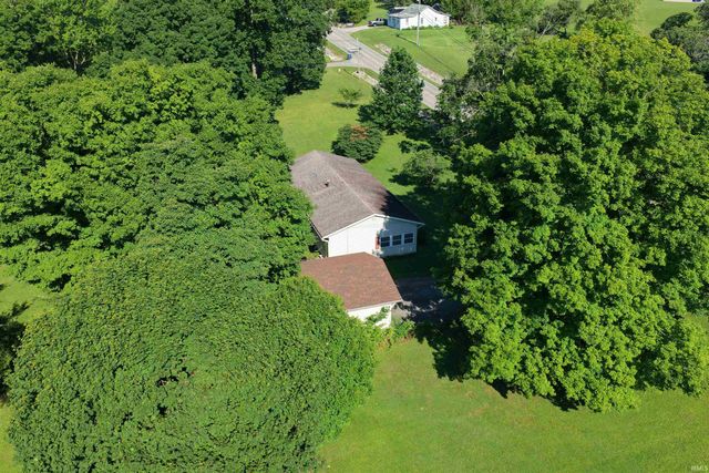 1852 Hancock Ave, Mitchell, IN 47446