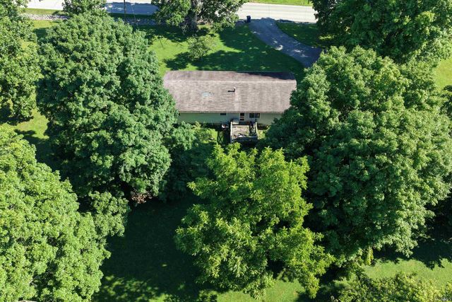 1852 Hancock Ave, Mitchell, IN 47446