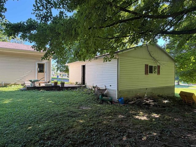 1852 Hancock Ave, Mitchell, IN 47446