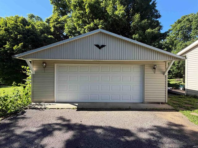 1852 Hancock Ave, Mitchell, IN 47446