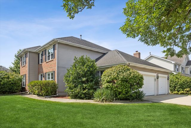 1524 Fieldcrest Drive, West Chicago, IL 60185