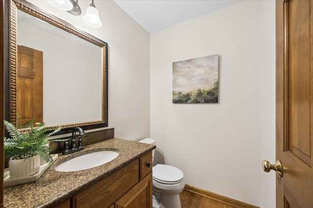 1524 Fieldcrest Drive, West Chicago, IL 60185