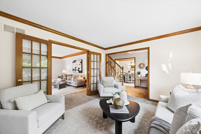 1524 Fieldcrest Drive, West Chicago, IL 60185