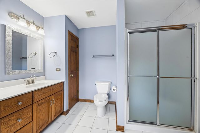 1524 Fieldcrest Drive, West Chicago, IL 60185