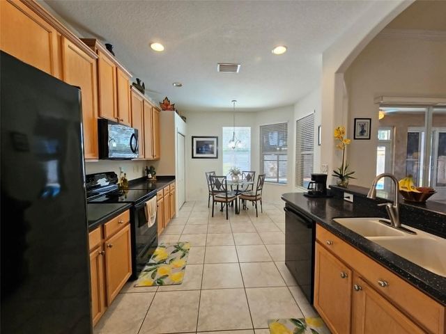 7181 50TH AVENUE CIRCLE E, Palmetto, FL 34221