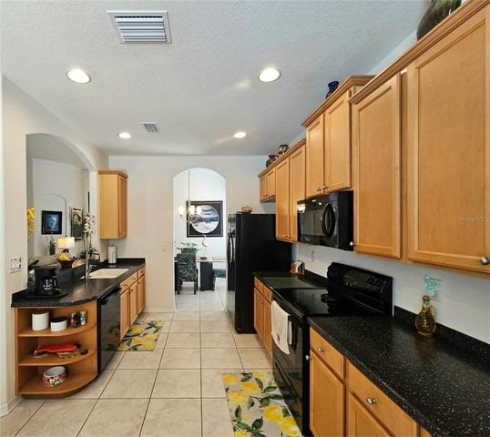 7181 50TH AVENUE CIRCLE E, Palmetto, FL 34221