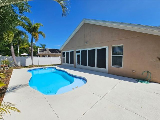 7181 50TH AVENUE CIRCLE E, Palmetto, FL 34221