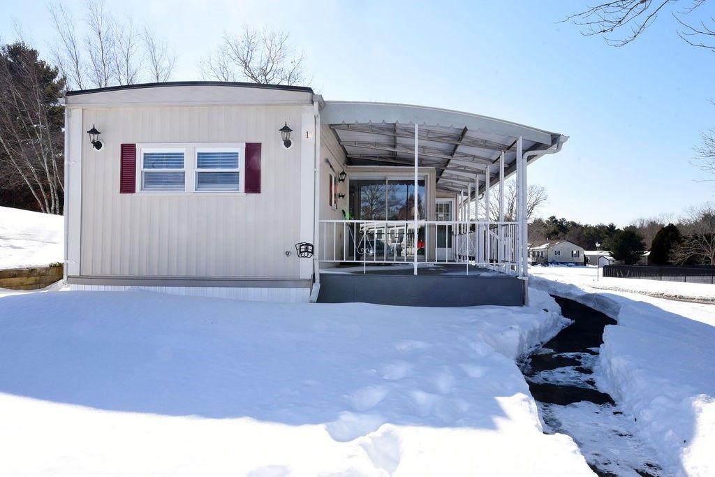 1 Pinehurst, Plymouth, MA 02360