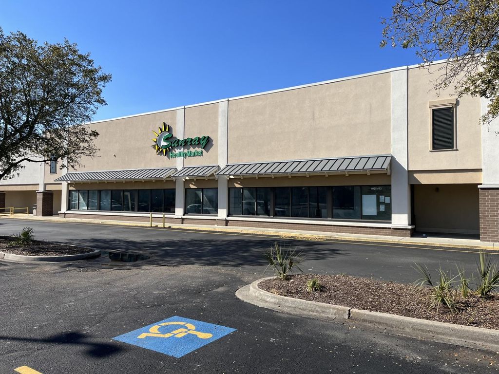 4025 North Kings Hwy. Unit #13 Village Square, Myrtle Beach, SC 29577 — exterior