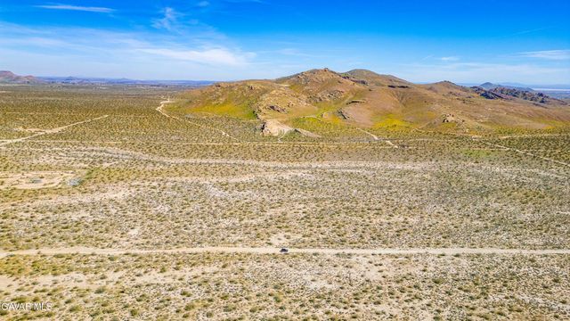 75th Street West, Rosamond, CA 93560