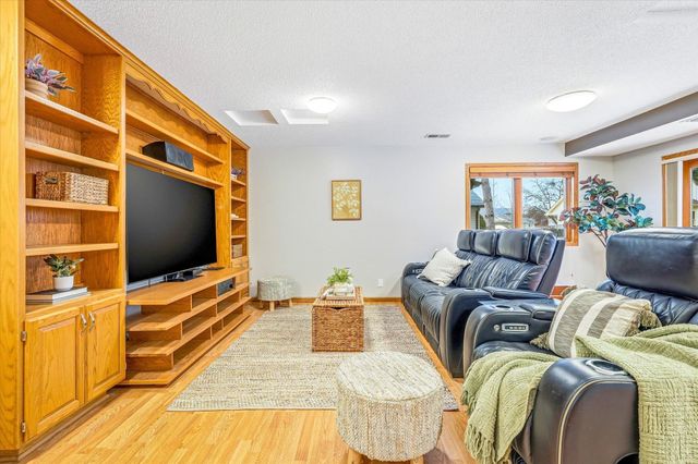 1537 148th Avenue NW, Andover, MN 55304